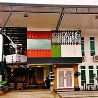 The Boxs Container