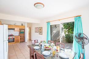 Luxury 4 Bedroom Villa With Private Pool, Sotira Villa 1301