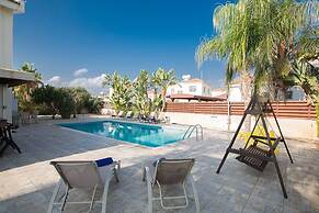 Luxury 4 Bedroom Villa With Private Pool, Sotira Villa 1301