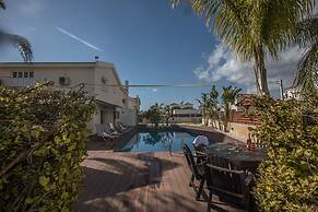 Luxury 4 Bedroom Villa With Private Pool, Sotira Villa 1301