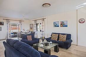 Luxury 4 Bedroom Villa With Private Pool, Sotira Villa 1301