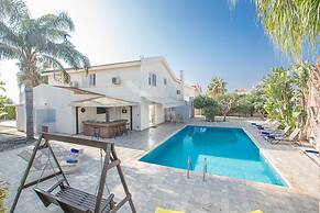 Luxury 4 Bedroom Villa With Private Pool, Sotira Villa 1301