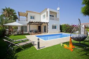 Cyprus Villa Near the Beach, Sotira Villa 1001