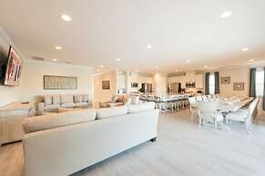 Beautiful Mansion With Private Pool, Close to Disney, Orlando Mansion 