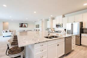 Beautiful Mansion With Private Pool, Close to Disney, Orlando Mansion 