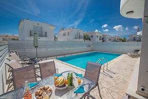 Cyprus Villa Near the Beach, Paralimni Villa 1289