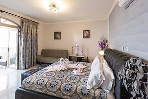 Imagine Renting Your Own 5-star Private Cyprus Villa on the Beach, Pap