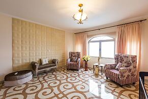 Imagine Renting Your Own 5-star Private Cyprus Villa on the Beach, Pap