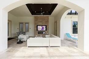 Beautiful Mansion With Private Pool, Close to Disney, Orlando Mansion 