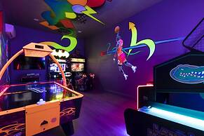 Beautiful Mansion With Private Pool, Close to Disney, Orlando Mansion 