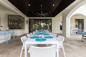 Beautiful Mansion With Private Pool, Close to Disney, Orlando Mansion 