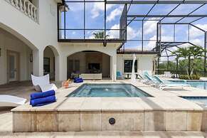 Beautiful Mansion With Private Pool, Close to Disney, Orlando Mansion 