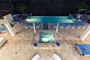 Beautiful Mansion With Private Pool, Close to Disney, Orlando Mansion 