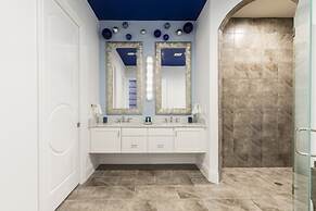 Beautiful Mansion With Private Pool, Close to Disney, Orlando Mansion 