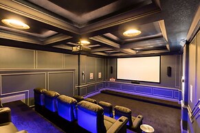 Beautiful Mansion With Private Pool, Close to Disney, Orlando Mansion 