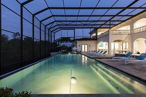 Beautiful Mansion With Private Pool, Close to Disney, Orlando Mansion 