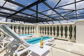 Beautiful Mansion With Private Pool, Close to Disney, Orlando Mansion 