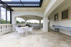 Beautiful Mansion With Private Pool, Close to Disney, Orlando Mansion 