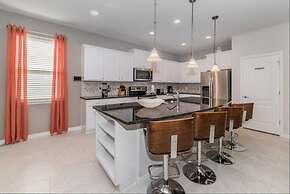 Beautiful Villa With Private Pool, Close to Disney, Orlando Villa 1835