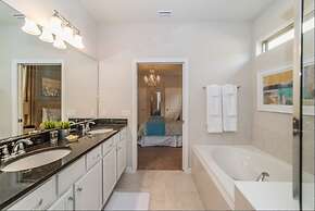 Beautiful Villa With Private Pool, Close to Disney, Orlando Villa 1835