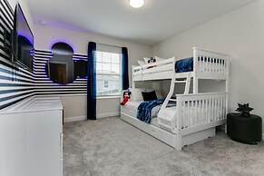 Rent a Luxury Townhome on Storey Lake Resort, Minutes From Disney, Orl