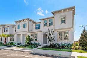Luxury 4 Bedroom Townhome on Solara Resort, Orlando Townhome 2529