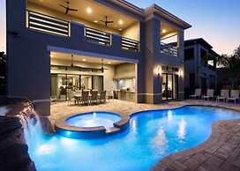 Beautiful Signature Villa With Private Pool, Close to Disney, Orlando 