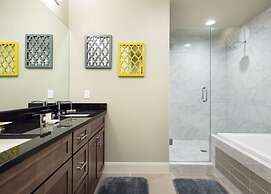 Beautiful Signature Villa With Private Pool, Close to Disney, Orlando 