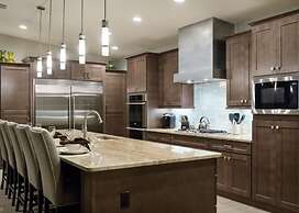 Beautiful Signature Villa With Private Pool, Close to Disney, Orlando 