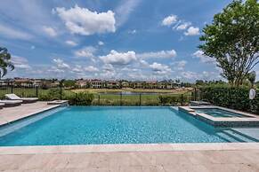 Beautiful Mansion With Private Pool, Close to Disney, Orlando Mansion 
