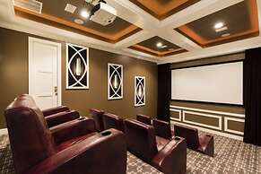 Beautiful Mansion With Private Pool, Close to Disney, Orlando Mansion 