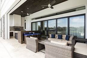 Beautiful Mansion With Private Pool, Close to Disney, Orlando Mansion 