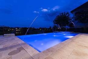 Beautiful Mansion With Private Pool, Close to Disney, Orlando Mansion 