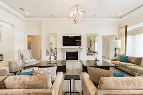 Beautiful Mansion With Private Pool, Close to Disney, Orlando Mansion 