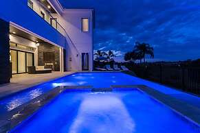 Beautiful Mansion With Private Pool, Close to Disney, Orlando Mansion 