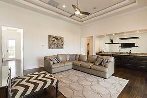 Beautiful Mansion With Private Pool, Close to Disney, Orlando Mansion 