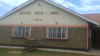 Benaris Hotel & Lodge