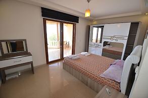 Luxury 5 Bedroom Villa With Communal Pool, Alanya Villa 1038