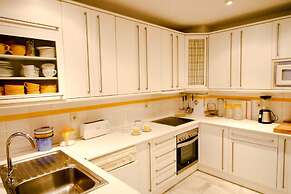 Suitur beachfront duplex with pool and sea views