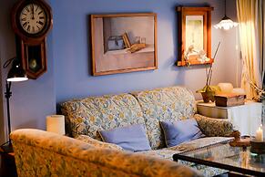 Suitur beachfront duplex with pool and sea views