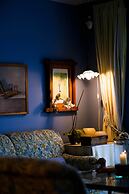 Suitur beachfront duplex with pool and sea views