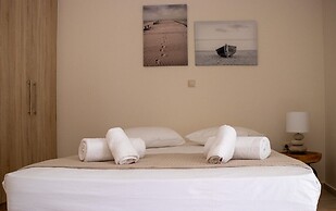 Grand Bleu Apartments & Villas