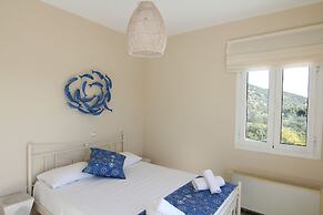 Grand Bleu Apartments & Villas