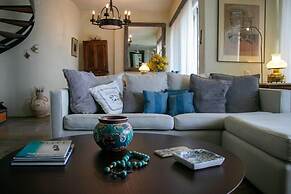 Grand Bleu Apartments & Villas