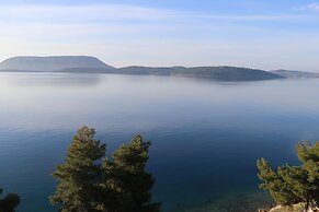 Grand Bleu Apartments & Villas