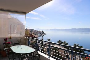 Grand Bleu Apartments & Villas