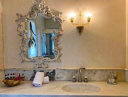 Grand Bleu Apartments & Villas