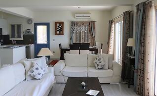 Grand Bleu Apartments & Villas