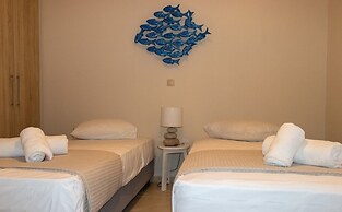 Grand Bleu Apartments & Villas