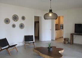 Grand Bleu Apartments & Villas